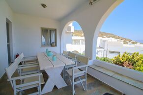 Home with View of Agios Ioannis in Tinos