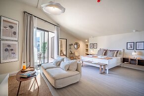 Payava Hotel by True Blue