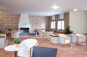 Eretria Hotel & Spa Resort