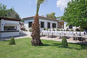 Eretria Hotel & Spa Resort