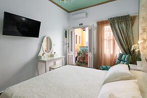 Marikas Deluxe Rooms