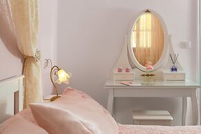 Marikas Deluxe Rooms