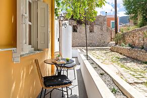 Marikas Deluxe Rooms