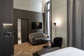 Radisson Collection Hotel, Palazzo Touring Club Milan