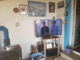 Lovely 2-bed House in Klarici Close to Pula