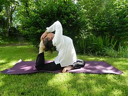 Cosy Glamping 4m Bell Tent in Rural Herefordshire