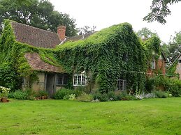 Comfy 4m -bed Bell Tent With Great Views