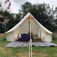Comfy 4m -bed Bell Tent With Great Views