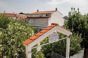Stunning Sea View Apartment in Rab