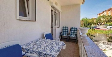 Immaculate 3-bedrooms Apartment in Rab 1-8 Pers