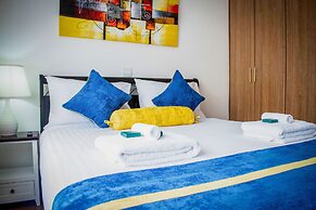 Luxel Suites by Homes by Della