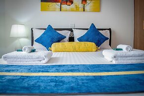 Luxel Suites by Homes by Della