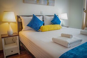 Luxel Suites by Homes by Della