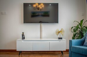 Luxel Suites by Homes by Della