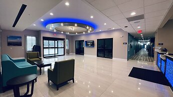 Days Inn & Suites by Wyndham Greater Tomball