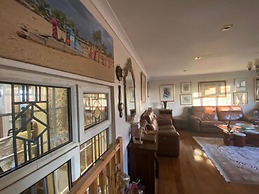 2-bed Apartment in High Wycombe Private Garden