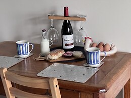 Bike Shed - Beautiful 1-bed Cottage in Shorwell