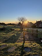 Bike Shed - Beautiful 1-bed Cottage in Shorwell