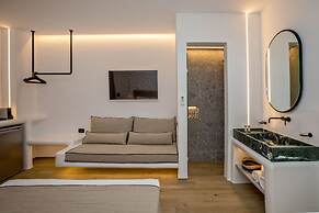 Levantes Luxury Suites I II