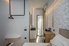 Levantes Luxury Suites I II