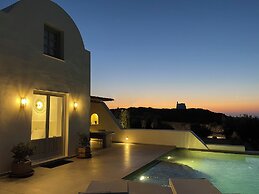 Saint John Oia - Exclusive Private Heated Pool Villas