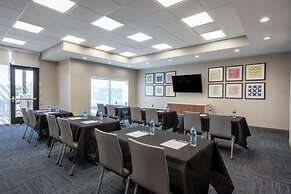 Holiday Inn Express And Suites Gilbert Mesa Gateway Airport by IHG