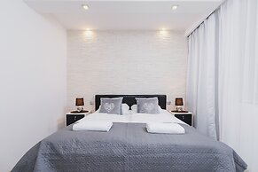 Apartment Lubelska Krakow by Renters