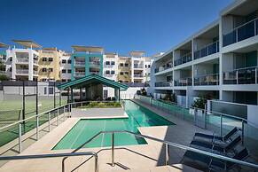 2BR Coolum Beach Rooftop Terrace Spa Tennis Pool
