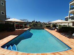 2BR Beautiful River Retreat Pool Wine Gym Netflix