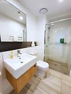 2BR Food Drink Hub Gym Pool Views Roof Terrace