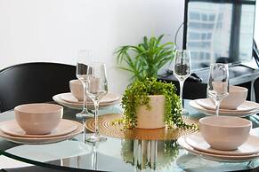 2BR Food Drink Hub Gym Pool Views Roof Terrace