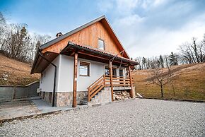 Valley View Holiday Home Mrak With Sauna