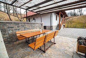 Valley View Holiday Home Mrak With Sauna