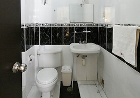 Hotel Plaza by DOT Light