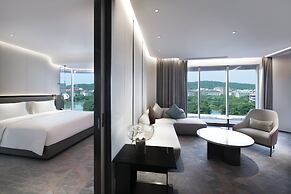 Crowne Plaza Wuhan Optics Valley by IHG