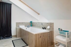 Holiday House Malechowo 5 by Renters