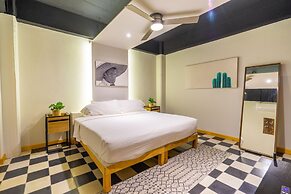 Joint Boutique Hotel