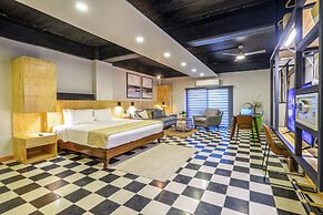 Joint Boutique Hotel