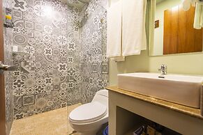 Joint Boutique Hotel