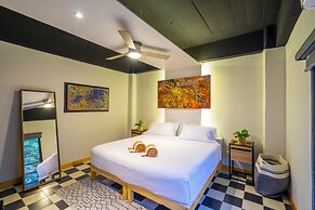 Joint Boutique Hotel