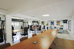 Joint Boutique Hotel