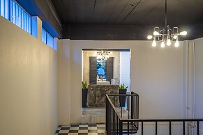 Joint Boutique Hotel