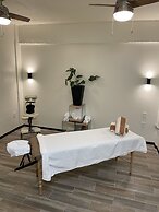 Joint Boutique Hotel