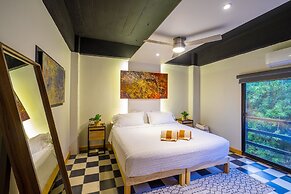 Joint Boutique Hotel