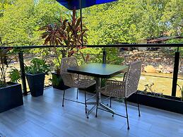 Joint Boutique Hotel