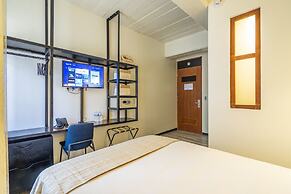 Joint Boutique Hotel