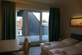 Meyn's Apartments & Hotel