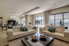 Luxury Penthouse 3 Bedrooms Olhos de Água