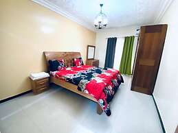 Mam Lovely 3-bed Apartment in Dakar-almadies