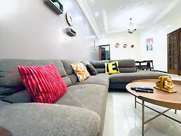 Mam Lovely 3-bed Apartment in Dakar-almadies
